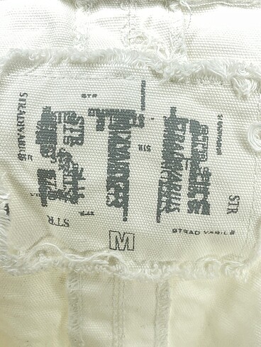 m Beden beyaz Renk Stradivarius Deri Ceket %70 İndirimli.