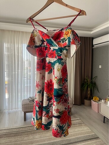 34 Beden Çiçekli Elbise