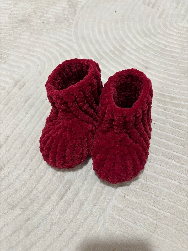 Kız Çocuk Bordo Örgü Ev Botu - Görsel 3