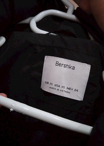 Bershka mont