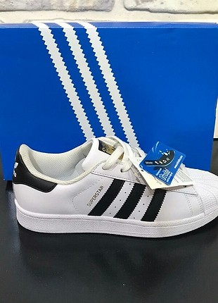 Adidas superstar