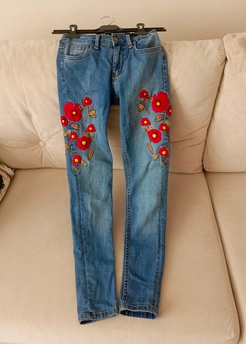 Zara Çiçek Nakışlı Kot Jean