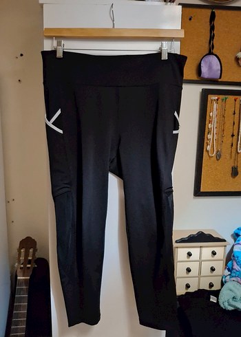 LC Waikiki Siyah Kadın Spor Tayt, Yırtmaçlı, Midi Boy