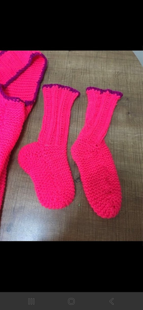 Pembe Örgü Yelek ve Çorap Seti - Görsel 3