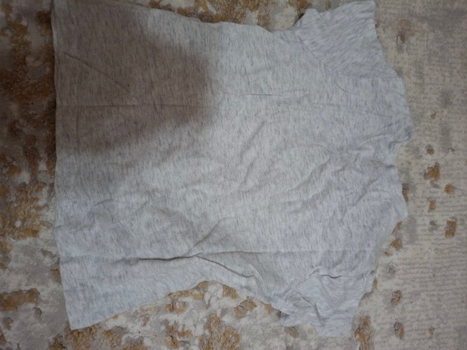 Gri Baskılı Çocuk - Görsel 3