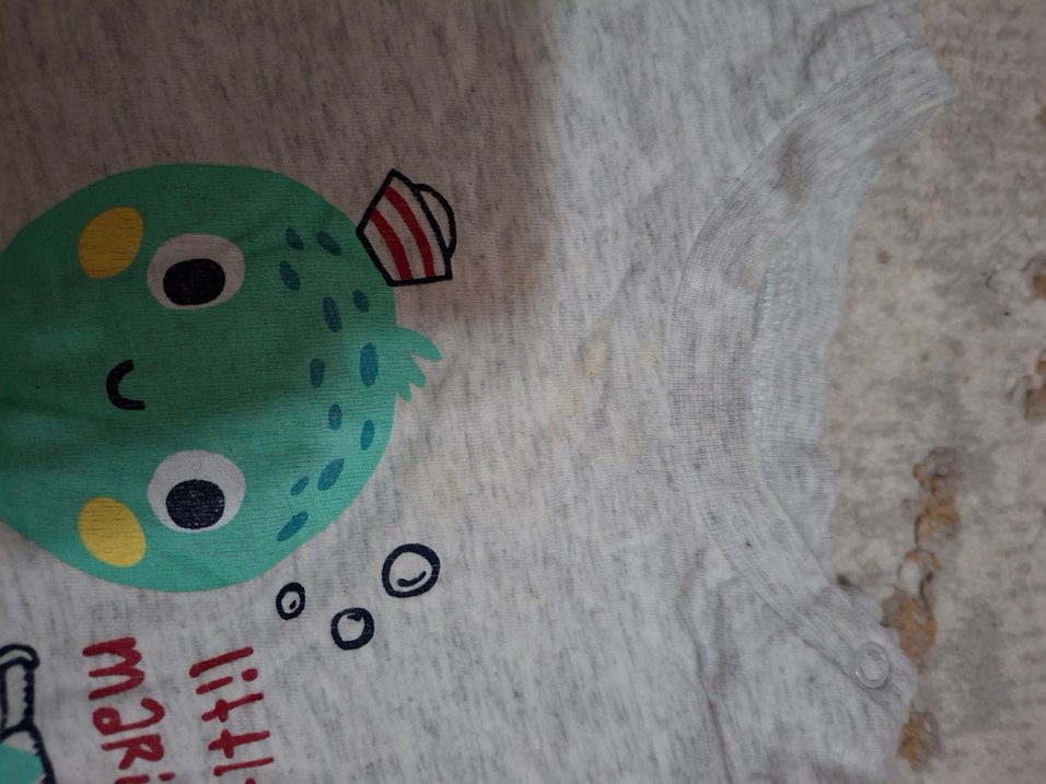 Gri Baskılı Çocuk - Görsel 2