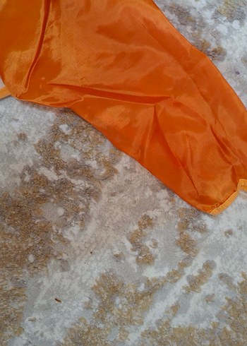 Uzun Kollu Turuncu Bebek Önlüğü - Görsel 3