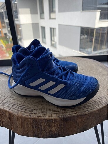 31 Beden Adidas basketbol ayakkabısı