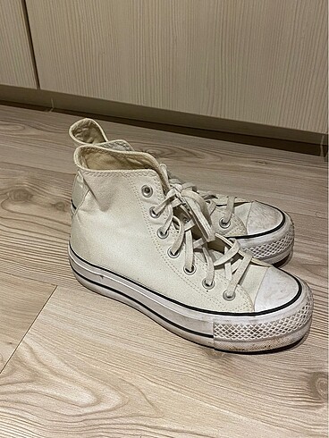 36 Beden beyaz Renk Orijinal Converse