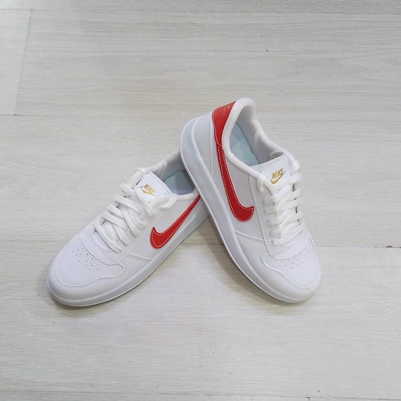 Beyaz Kadın Spor Ayakkabı Kırmızı Detaylı - Görsel 3