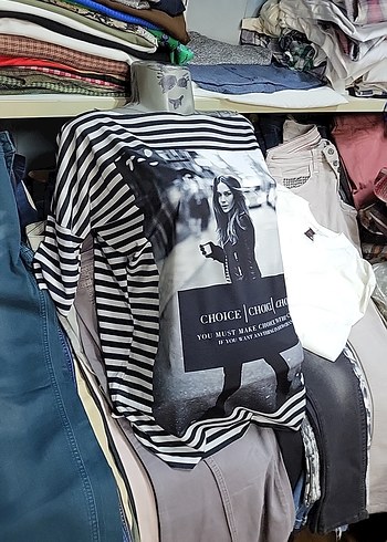 Siyah Beyaz Baskılı Hamile Tişörtü - Görsel 2