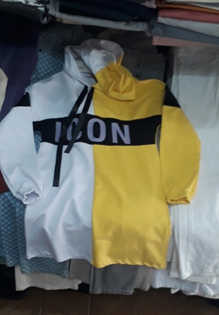 Academia kapsonlu tunik