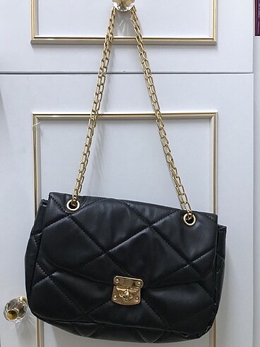 Zara Siyah Kol Çantası