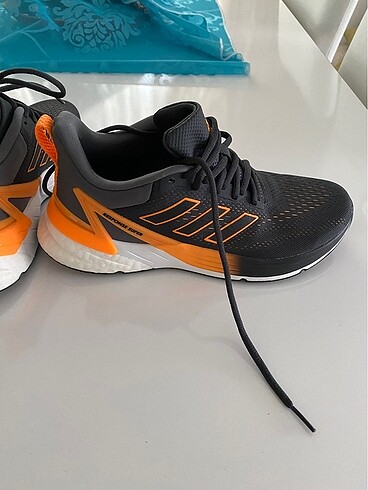 40 Beden siyah Renk Adidas spor ayakkabı
