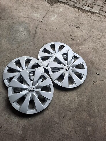 Toyota yaris 15 inç Orjinal Kapak