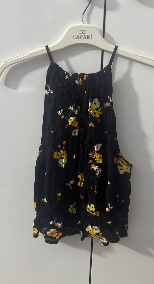 Çiçek Desenli Siyah Askılı Bluz - Görsel 4