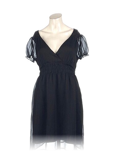 PreLoved Kısa Elbise %70 İndirimli.