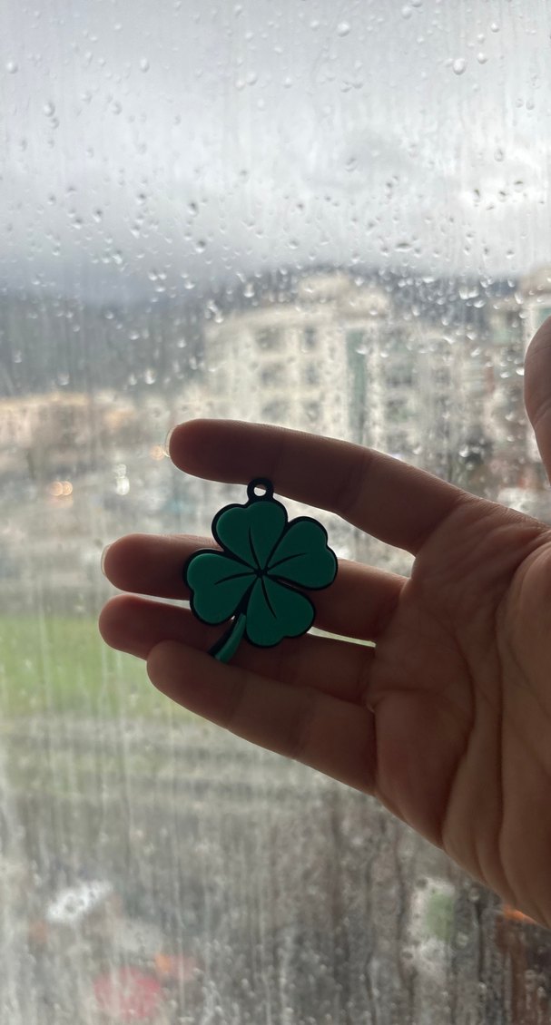 Yeşil Parlak Yonca Figürlü Kadın Charm - Görsel 4