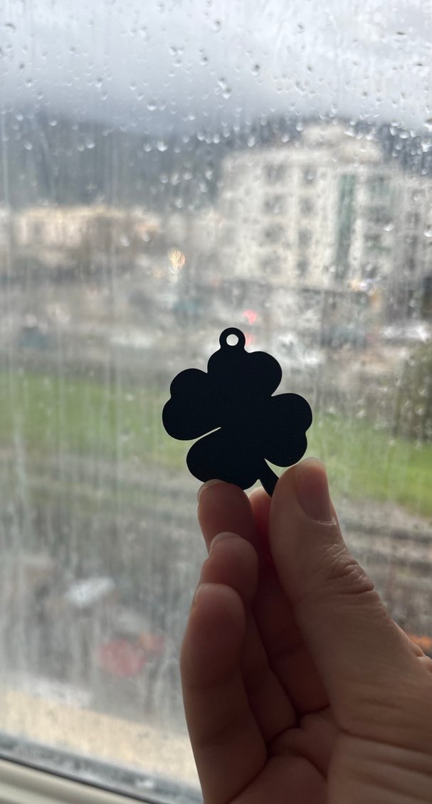 Yeşil Parlak Yonca Figürlü Kadın Charm - Görsel 3