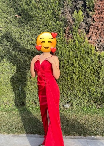 Uzun Kırmızı Drapeli V Yakalı Kadın Elbise - Görsel 3