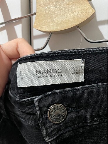 s Beden siyah Renk Mango katlama detaylı kot şort