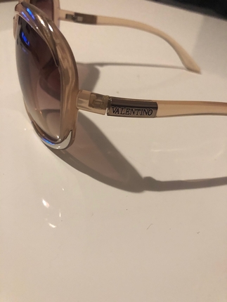 Valentino Güneş gözlüğü