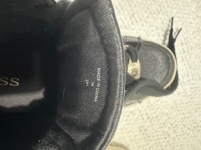 38 Beden Guess sneakers