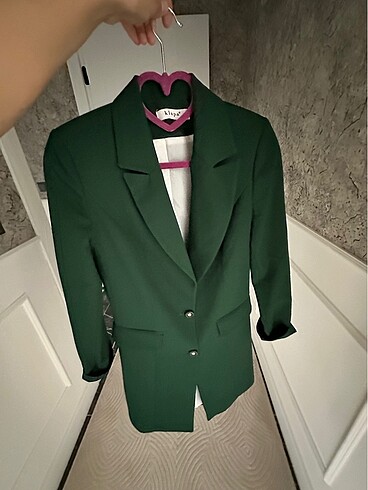 Zümrüt yeşil ceket