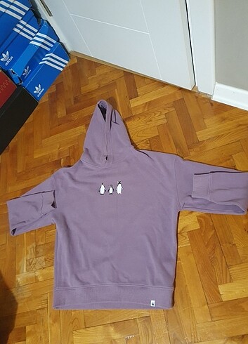 WWF sweatshirt
