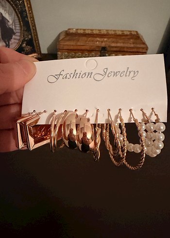 Mini Altın Yılan Desenli Boncuklu Küpeler - Görsel 3