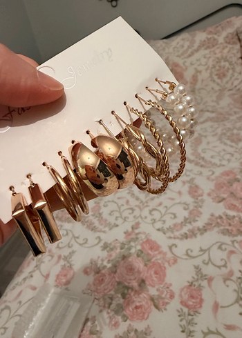 Mini Altın Yılan Desenli Boncuklu Küpeler - Görsel 5