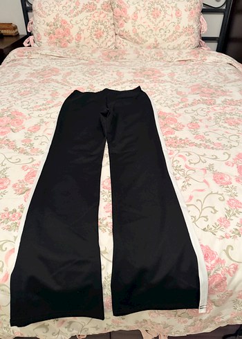 Kadın Siyah Yan Şeritli Midi Kumaş Pantolon - Görsel 2