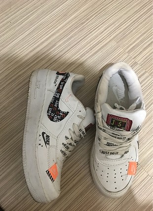 Beyaz Nike spor ayakkabı 
