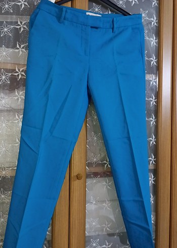 Mavi Parlak Kumaş Pantolon - Kemerli, Midi boy 90 cm - Görsel 2