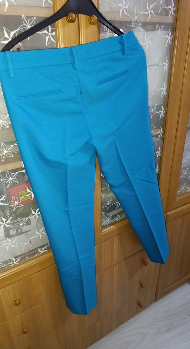 Mavi Parlak Kumaş Pantolon - Kemerli, Midi boy 90 cm - Görsel 4