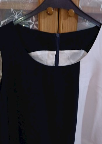 Beyaz Siyah Drapeli Kolsuz Ofis Tunik - Görsel 4