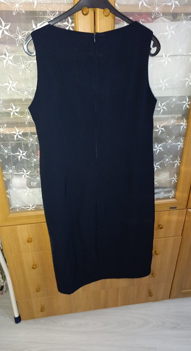 Beyaz Siyah Drapeli Kolsuz Ofis Tunik - Görsel 3