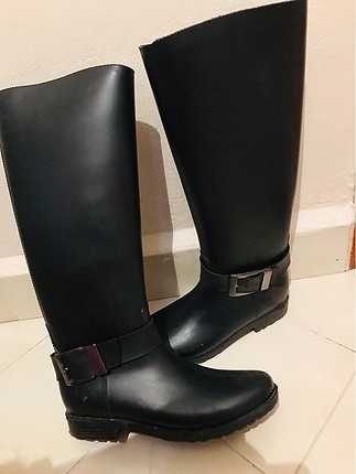 Yağmur çizmesi