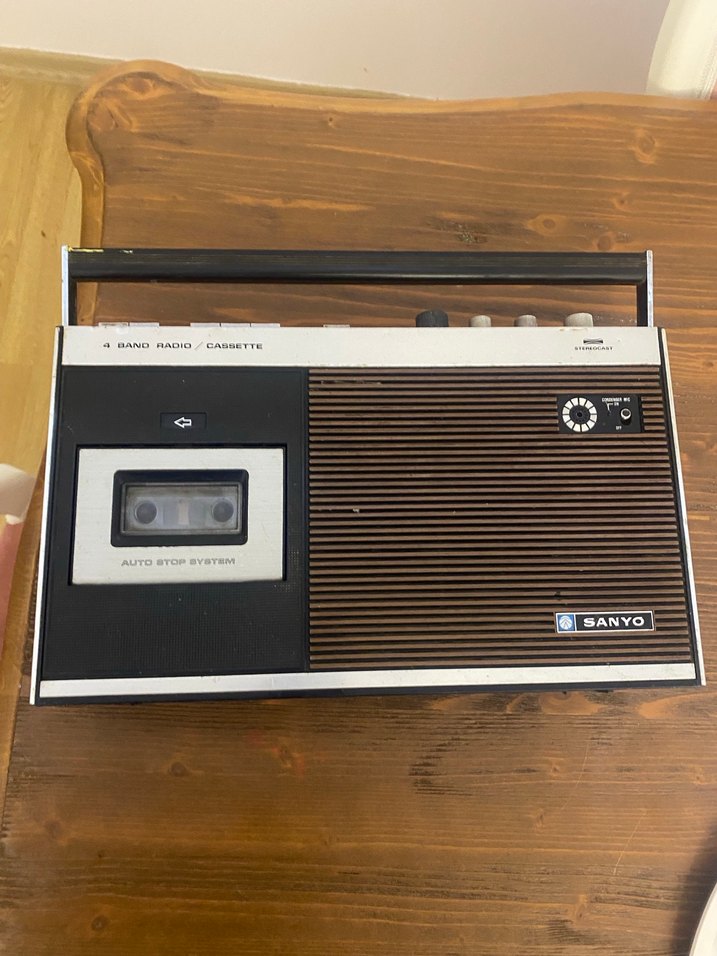 Vintage Sanyo 4 Bantlı Radyo / Kaset Çalar - Görsel 4