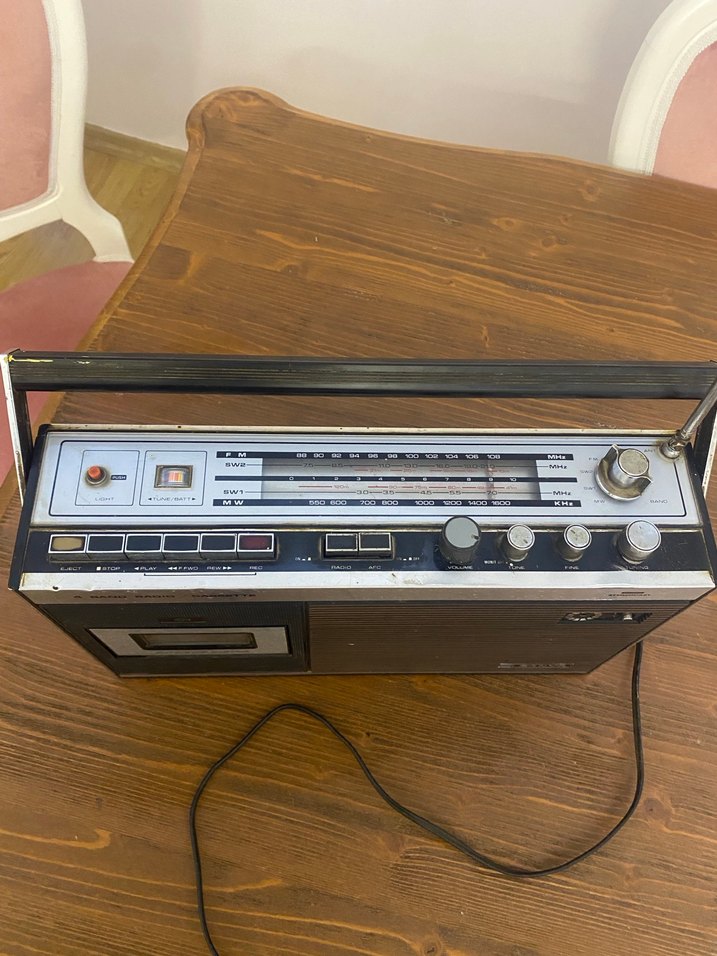 Vintage Sanyo 4 Bantlı Radyo / Kaset Çalar - Görsel 2