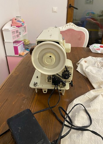 Singer Yoknaz Beyaz Dikiş Makinesi - Görsel 4