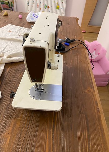 Singer Yoknaz Beyaz Dikiş Makinesi - Görsel 5