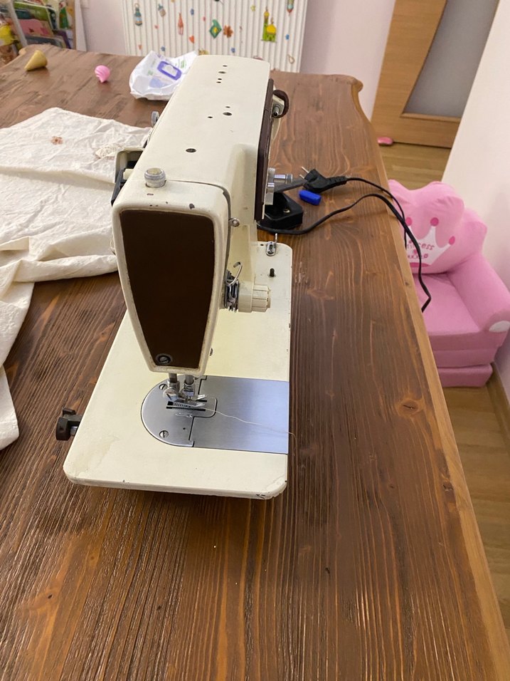 Singer Yoknaz Beyaz Dikiş Makinesi - Görsel 5