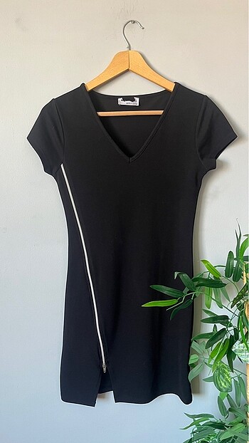 Bershka Elbise
