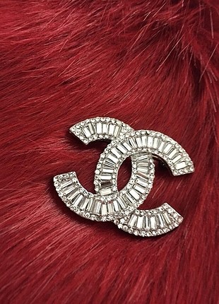 CHANEL GÜMÜŞ BROŞ