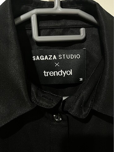 38 Beden Sagaza studio siyah gömlek