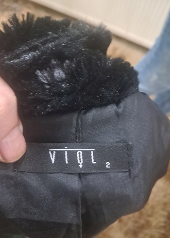Siyah Nakışlı Kısa Kadın Peluş Mont viol marka - Görsel 3