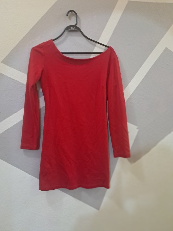 şık kırmızı sırt dekolteli mini elbise - Görsel 4