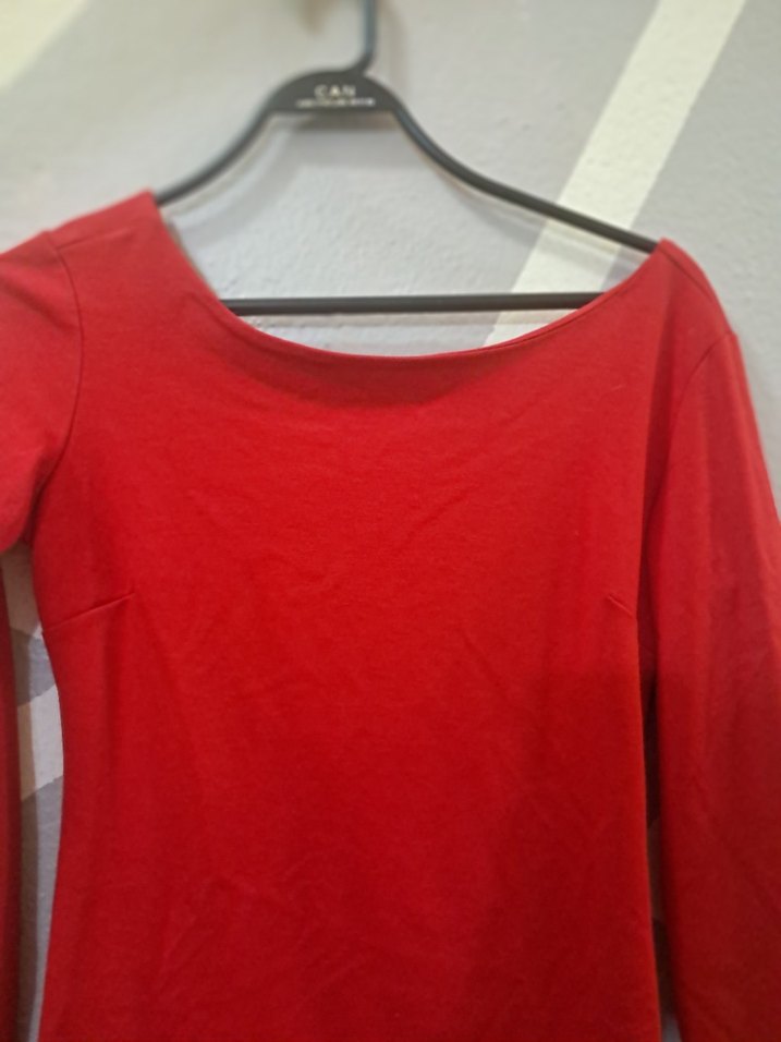 şık kırmızı sırt dekolteli mini elbise - Görsel 5