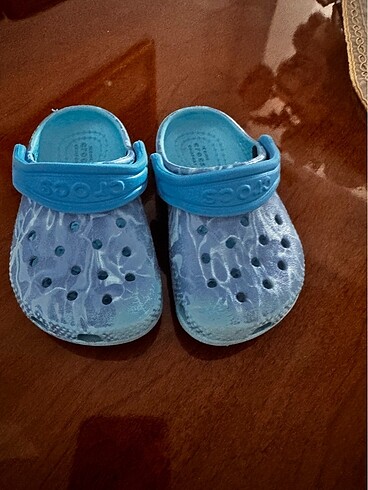 22 Beden Orijinal crocs bebek terlik